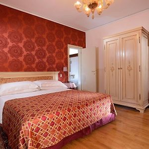 Chambre Supérieure Lit King-Size